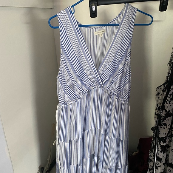 Long Dress - Picture 1 of 4